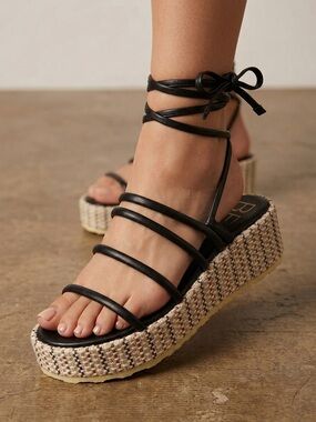 NWOB Beach by Matisse Eli Black platform Strappy wrap sandals size 8